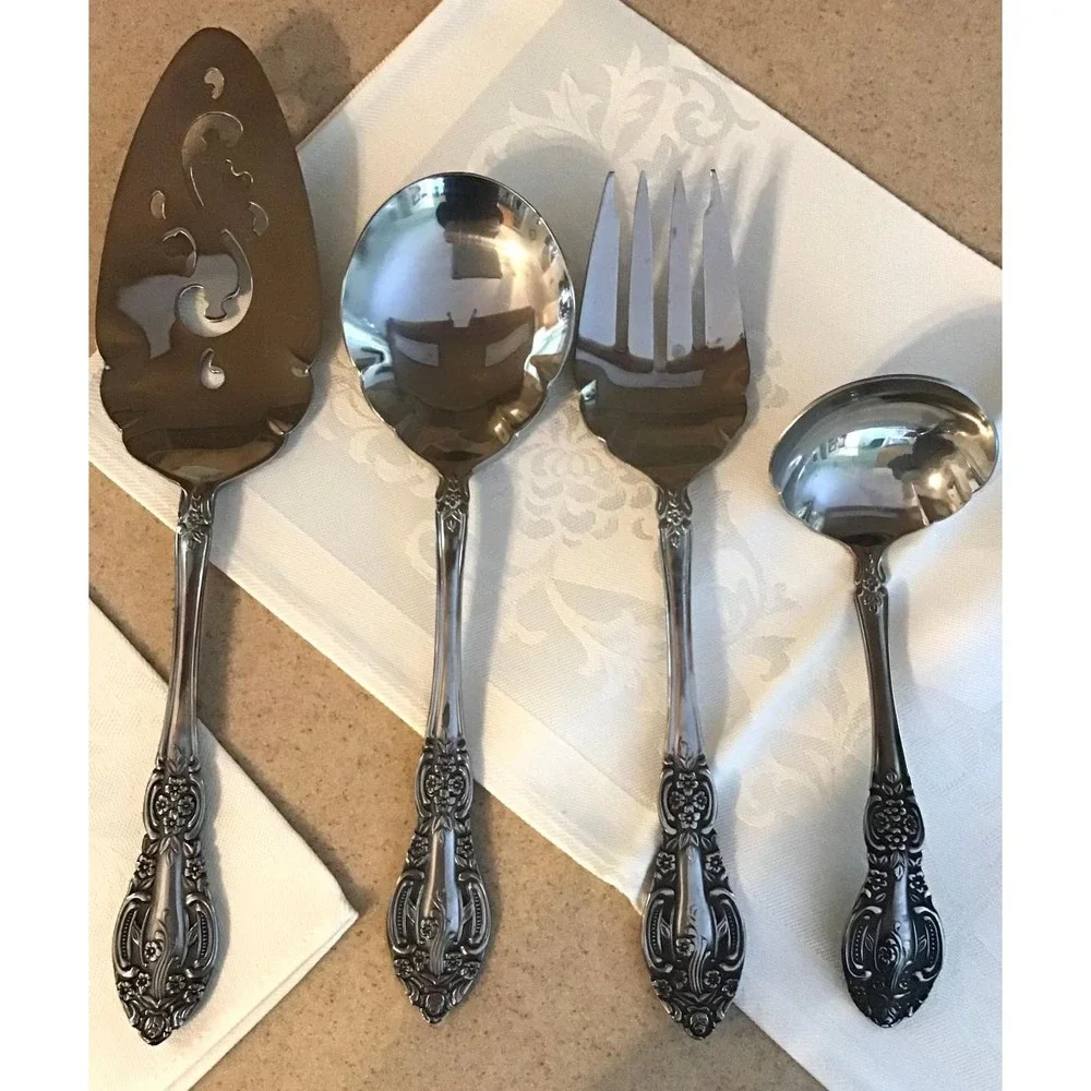 Vintage Oneida Michelangelo Victorian Flatware Set Silverplate 40 Pieces